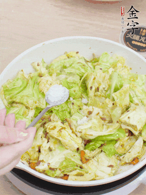一點鹽、糖調(diào)味。